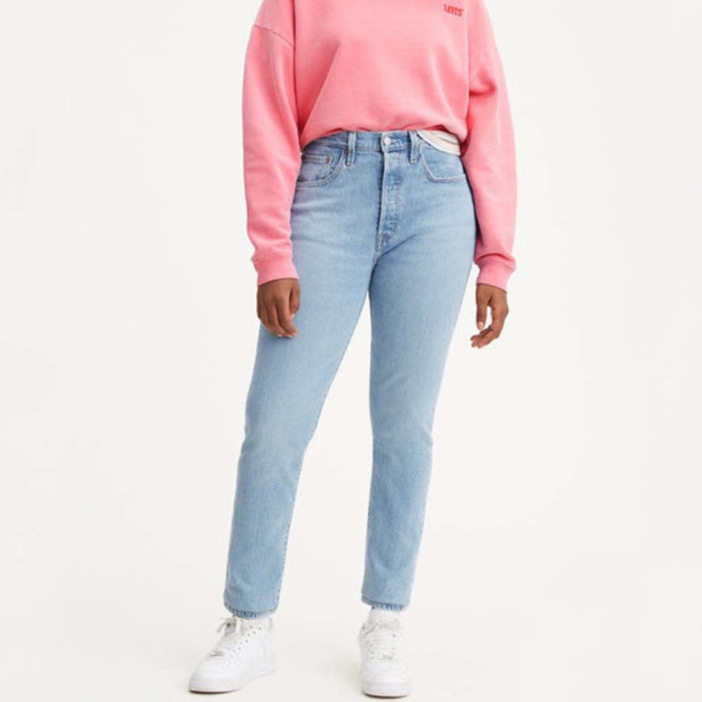 Levi's 501 Women's Light Blue Straight Leg Jeans